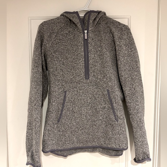 Lululemon sweater - Picture 1 of 1